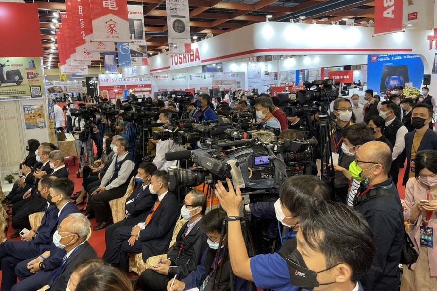 提問Q:買電視為何選4月電器展 ? 